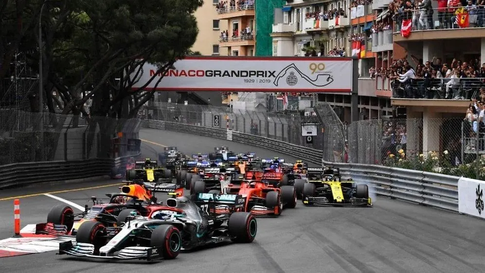 2025 Monaco Gp Formula 1 - 4 Persons - Private Parking - Full Renovated - Clim - Fast Wifi - Modern Premium Room 0*, Menton Francie