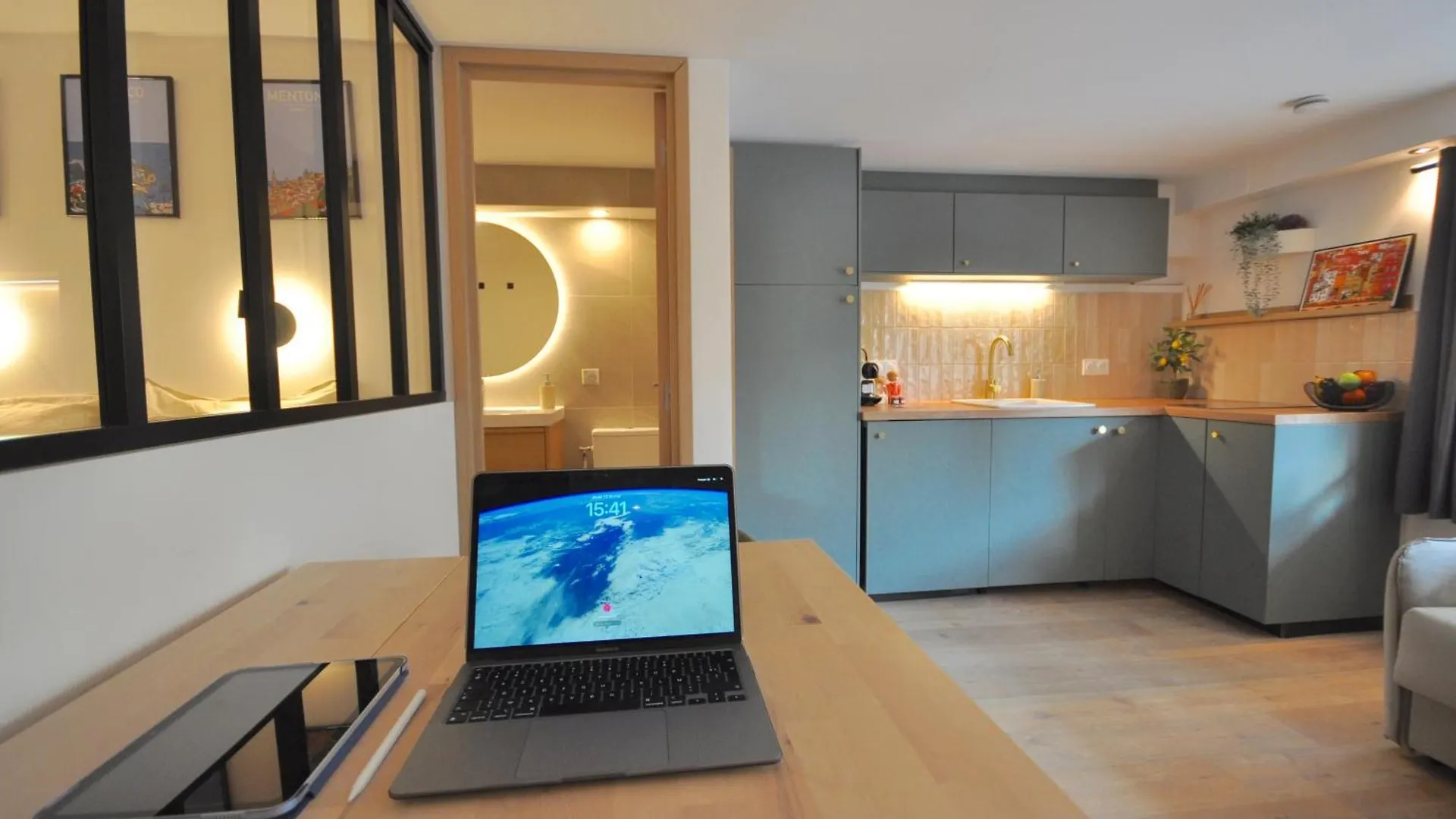 Monaco # Menton - 4 Persons - Hypercenter - Beach And Sun - Private Parking - Clim - Full Renovated - Fast Wifi