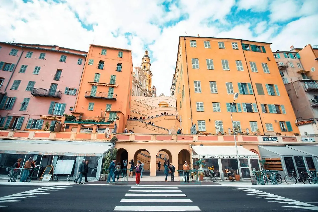 Monaco # Menton - 4 Persons - Hypercenter - Beach And Sun - Private Parking - Clim - Full Renovated - Fast Wifi 0*,  Frankrike