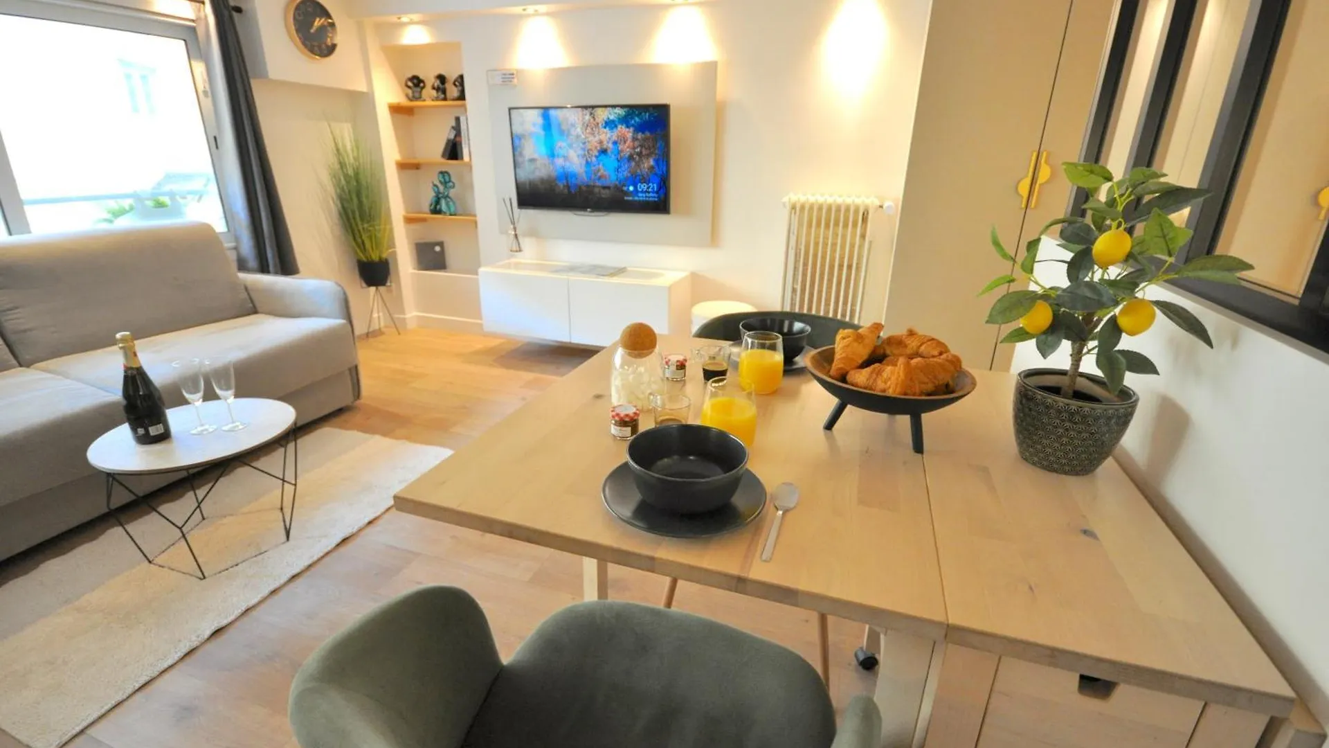 4 Personnes- Menton - Monaco - Plages - Neuf 0*,  Frankreich