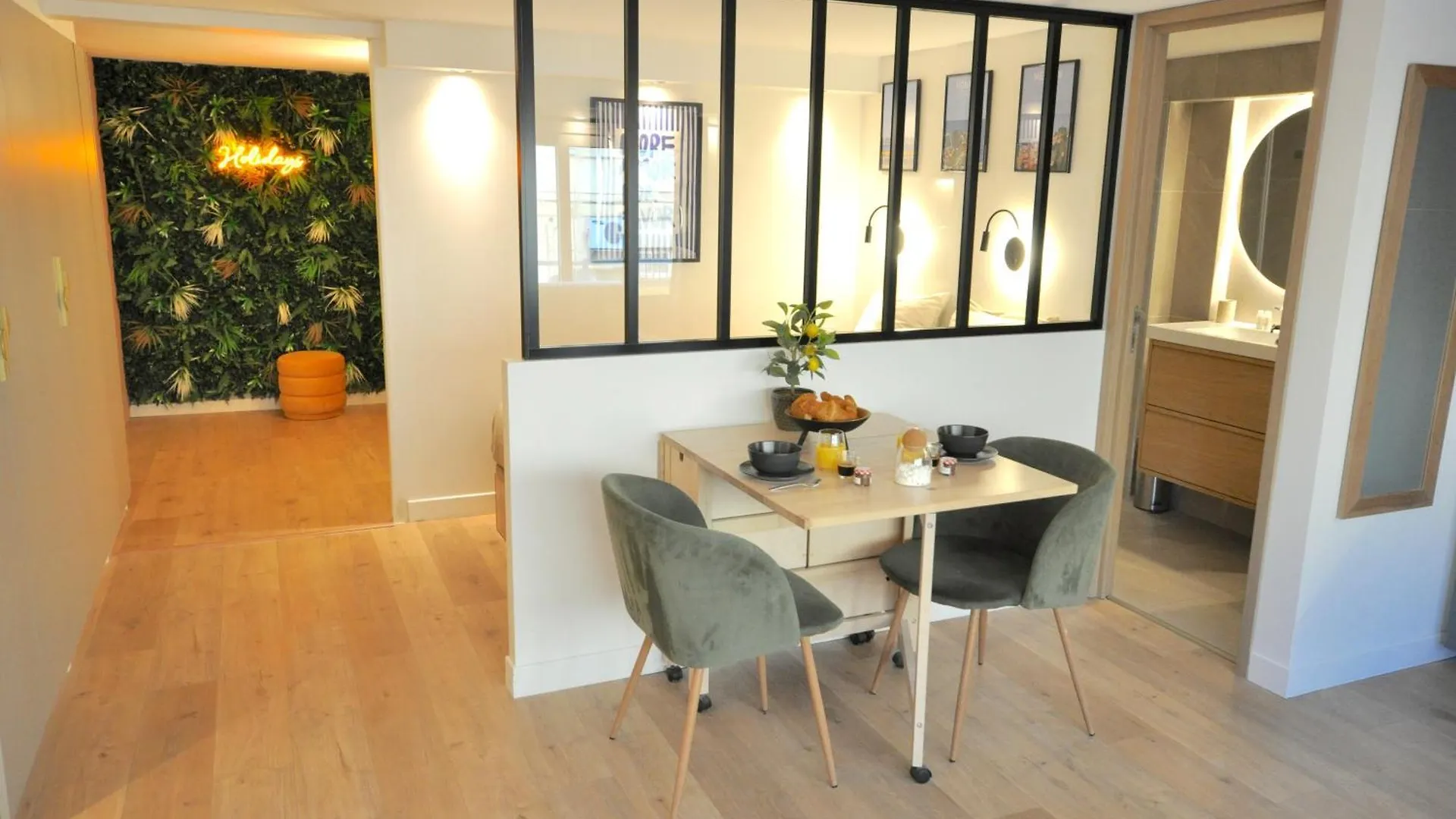 4 Personnes- Menton - Monaco - Plages - Neuf Frankreich